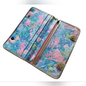 Lilly Pulitzer travel wallet organizer My Wish Blues clutch Excellent Condition